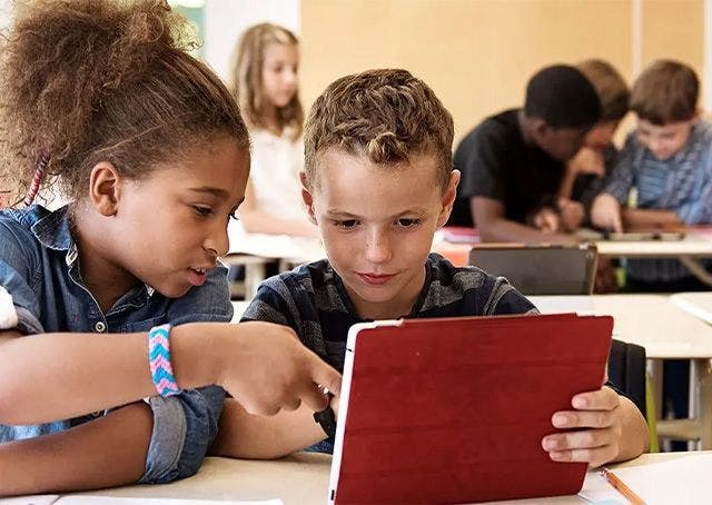 Come utilizzare il peer tutoring in classe con alunni con Bisogni Educativi Speciali