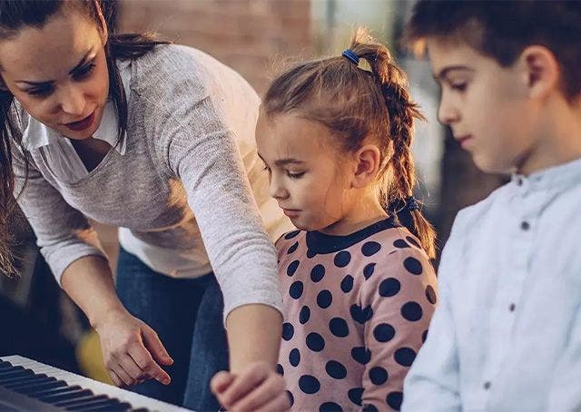 Come utilizzare la musicoterapia per l’inclusione scolastica di bambini e ragazzi con disturbi dello spettro autistico
