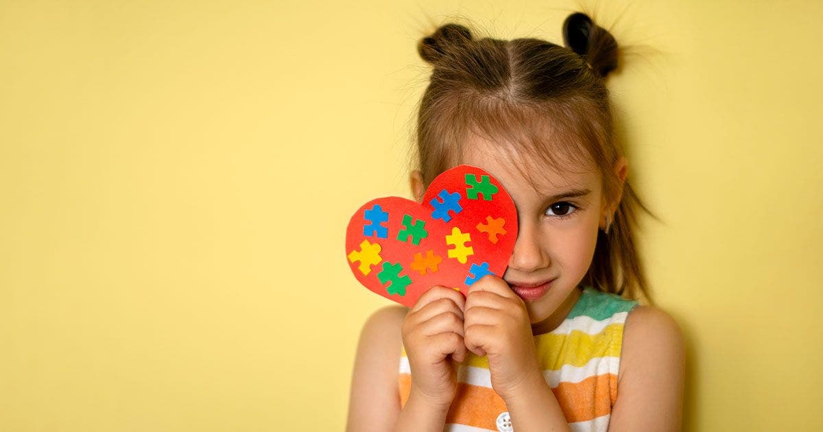 Il trattamento dell’autismo nei bambini: l’importanza di un approccio multidimensionale e multidisciplinare
